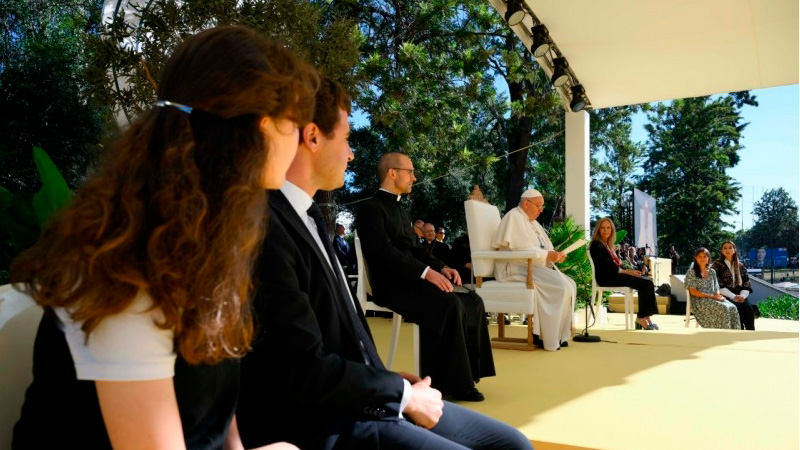 encuentro con los jovenes de la Universidad Catolica Portuguesa
