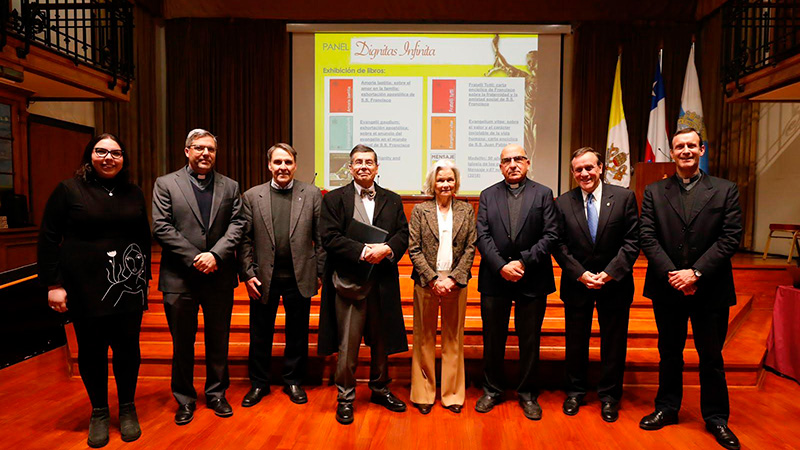 DIGNITAS INFINITA: PANEL SOBRE LA DIGNIDAD HUMANA EN LA UC