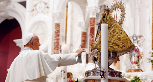 Francisco visita a la Virgen de la Caridad del Cobre durante su Viaje Apostolico a Cuba el 21 de septiembre del 2015