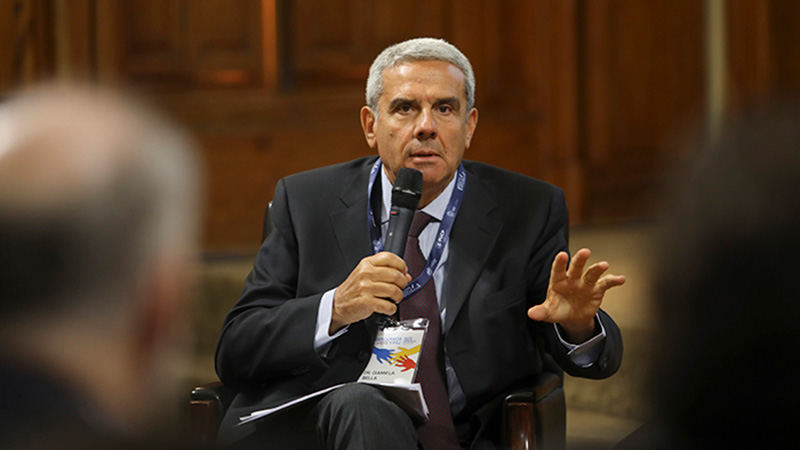 RETOS PARA LA DEMOCRACIA Y LA PAZ