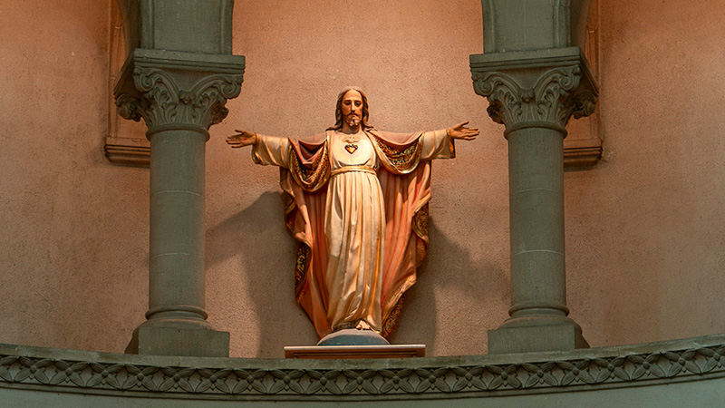 DEL CORAZÓN HUMANO AL CORAZÓN DIVINO