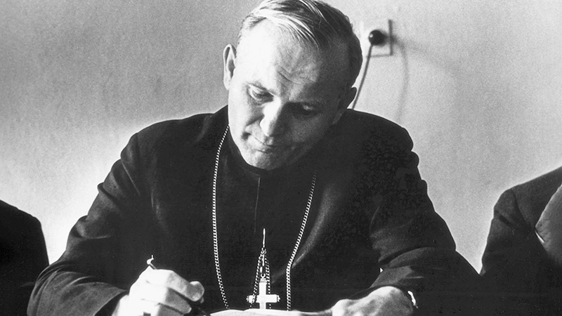 KAROL WOJTYLA, DRAMATURGO, POETA Y ESCRITOR